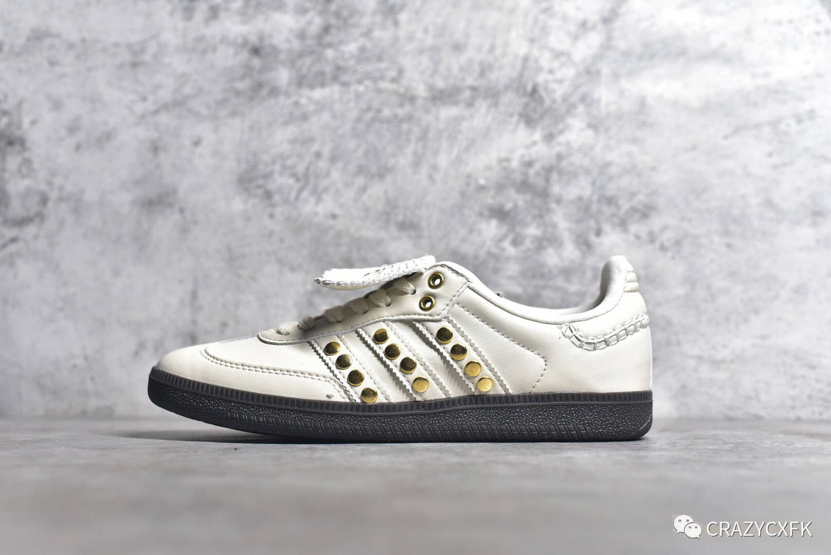 阿迪达斯联名铆钉 Wales Bonner x Adidas Samba Classic Studded Pack Cream