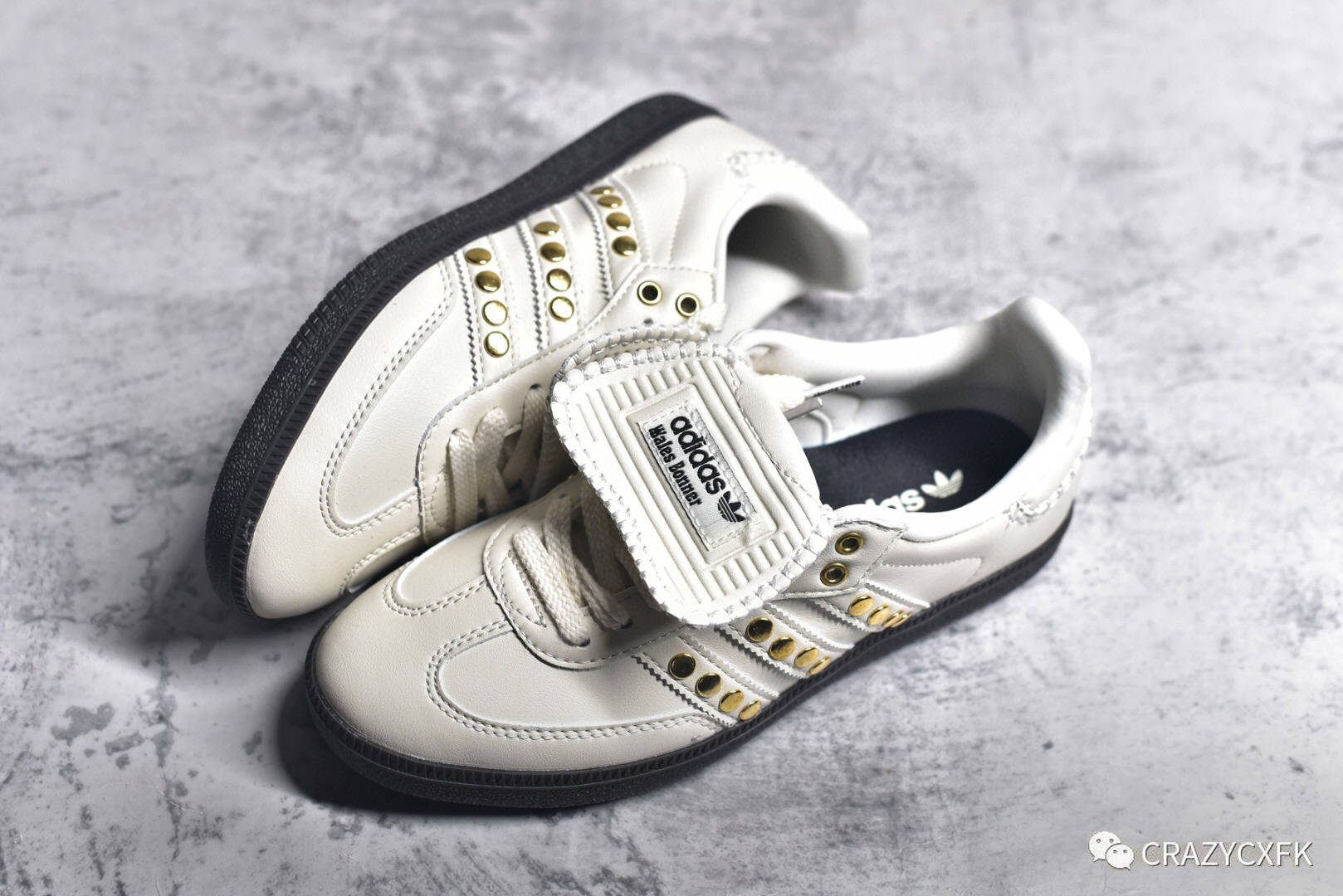 阿迪达斯联名铆钉 Wales Bonner x Adidas Samba Classic Studded Pack Cream