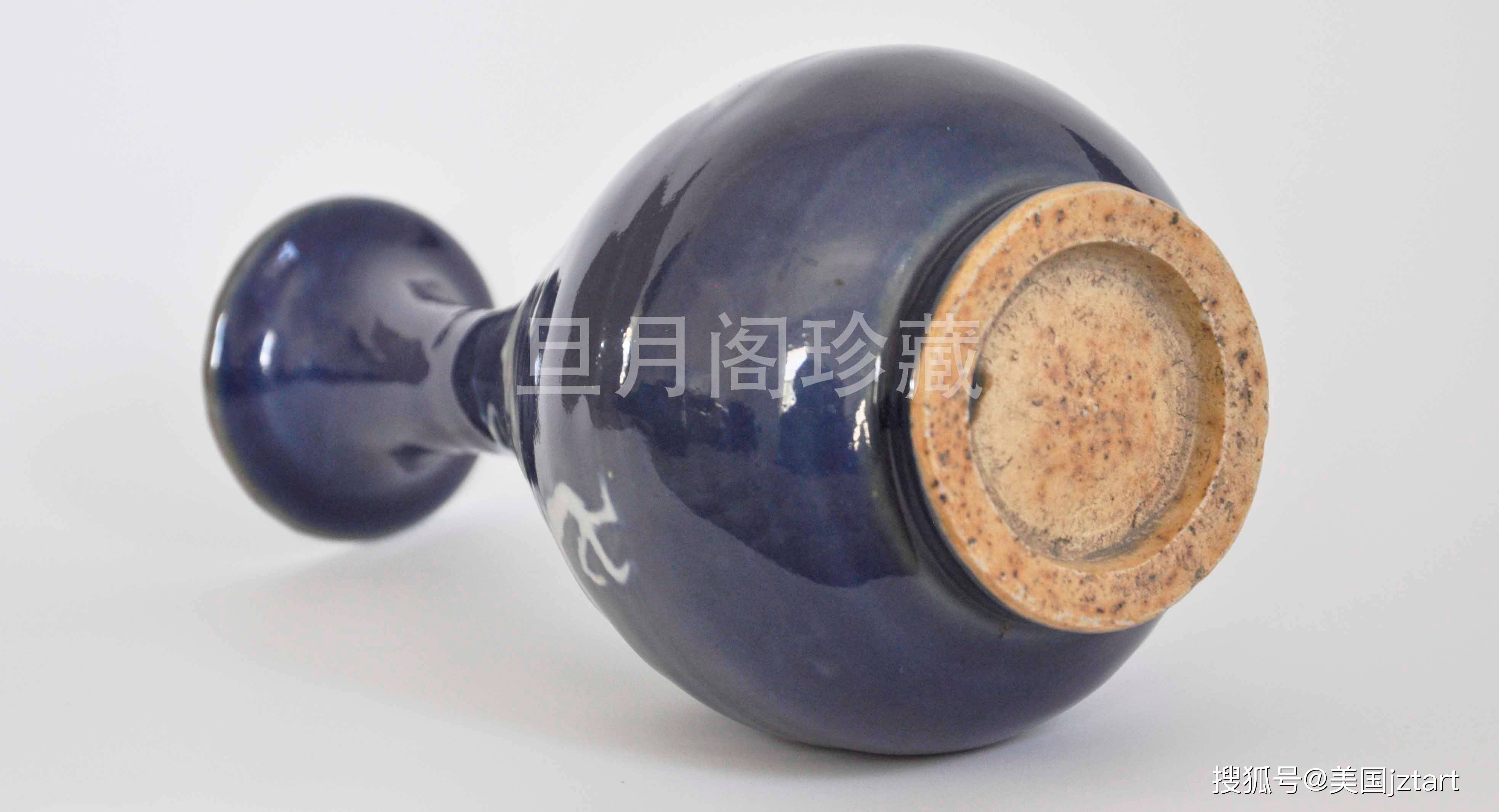 罕见/旦月阁珍藏霁蓝釉暗刻白龙纹玉壶春瓶